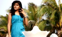 Actress Easha Photos